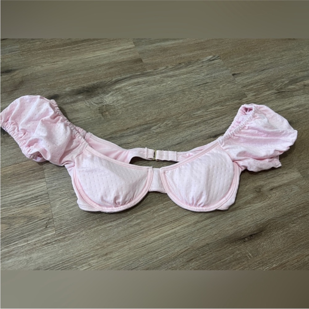 Light pink puff sleeve bikini top